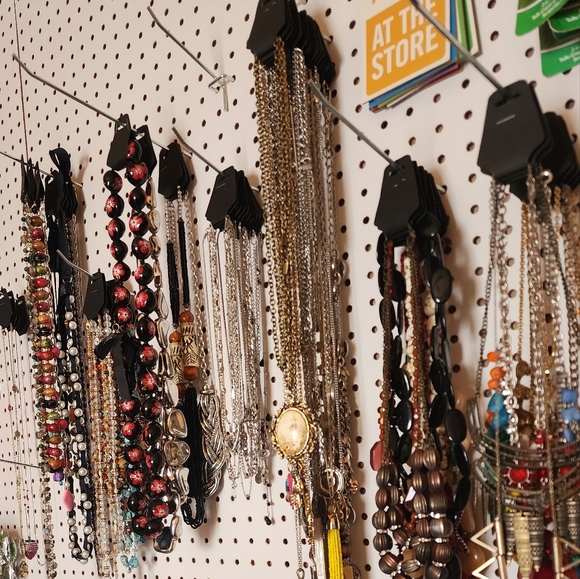 Jewelry Dig 1-100 Live Show Listing $15 Minimum - Picture 10 of 14